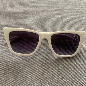 Quay Paris Hilton sunglasses white